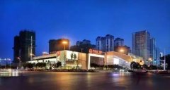 一头扎进了股票证券里就爬不出来了的新手；而